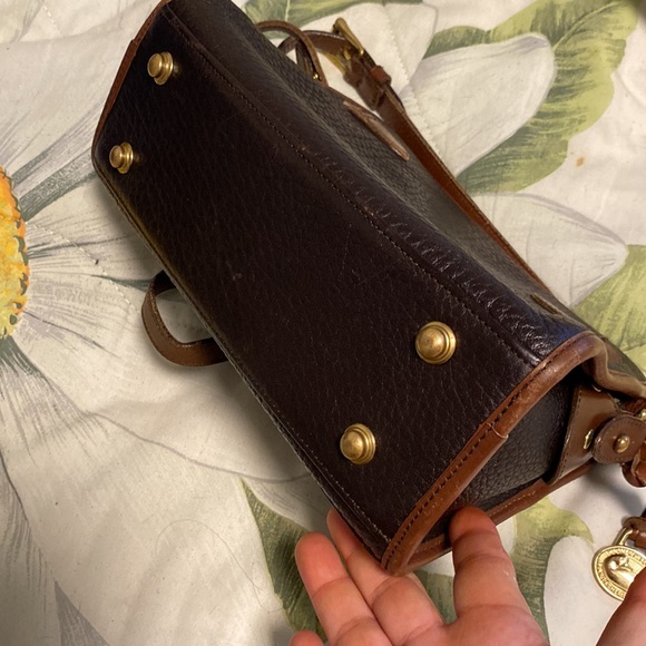 Vintage Dooney & Bourke All Weather Leather B211 Zip Top Shoulder Bag - Picture 5 of 14